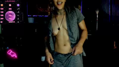 Snapshot of zhoestrong chatting on 02-26-25, 05:53 zhoestrong online show from 02-26-25, 05:53