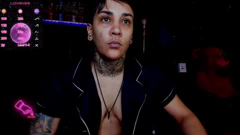 Snapshot of zhoestrong chatting on 03-08-25, 12:20 zhoestrong online show from 03-08-25, 12:20