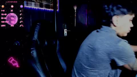 Snapshot of zhoestrong chatting on 03-10-25, 12:37 zhoestrong online show from 03-10-25, 12:37