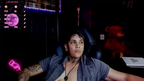 Snapshot of zhoestrong chatting on 03-10-25, 03:41 zhoestrong online show from 03-10-25, 03:41