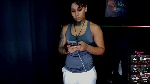 Snapshot of zhoestrong chatting on 10-30-25, 12:12 zhoestrong online show from 10-30-25, 12:12