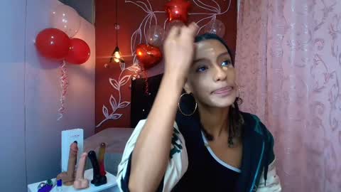 Zia Green online show from 02-12-25, 06:09