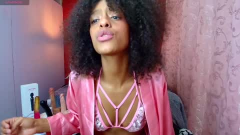 Zia Green online show from 02-25-25, 03:27