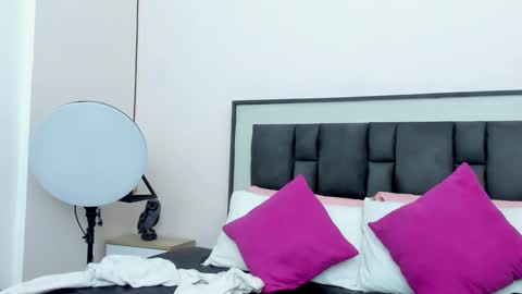 zia online show from 10-09-25, 12:03