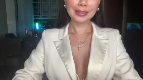 Snapshot of zidya06 chatting on 11-28-25, 06:43 Nensi online show from 11-28-25, 06:43