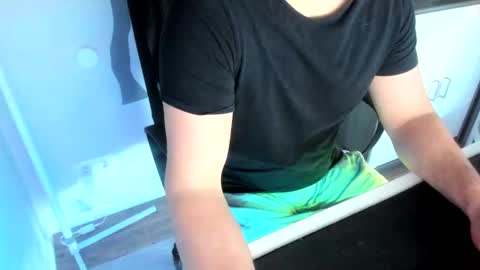 Snapshot of ziemlichflutschig chatting on 04-07-26, 05:08 ziemlichflutschig online show from 04-07-26, 05:08