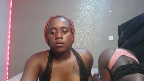 Snapshot of zinadine_ chatting on 02-25-26, 06:12 Zinadine online show from 02-25-26, 06:12