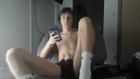 zincky online show from 12-19-25, 03:41