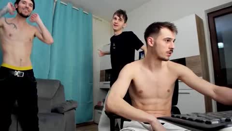 zincky online show from 03-23-26, 06:56