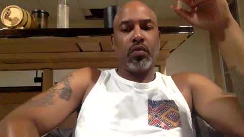 Snapshot of zionlion22 chatting on 09-10-25, 01:27 zionlion22 online show from 09-10-25, 01:27