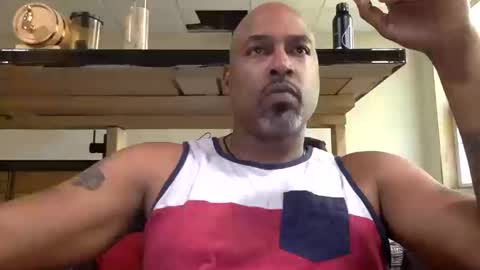 Snapshot of zionlion22 chatting on 10-12-25, 04:28 zionlion22 online show from 10-12-25, 04:28