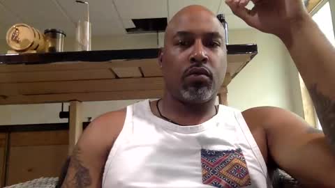 Snapshot of zionlion22 chatting on 10-18-25, 03:02 zionlion22 online show from 10-18-25, 03:02