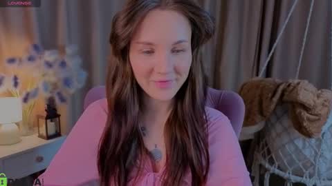 Zlata  Mon Tue Thu Fri Sun Sa GMT 3 0000pm - 0600pm  online show from 01-18-26, 09:02