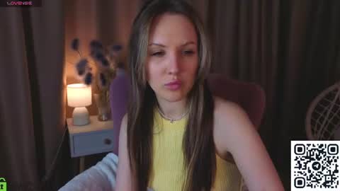 Zlata  Mon Tue Thu Fri Sun Sa GMT 3 0000pm - 0600pm  online show from 06-19-26, 08:51