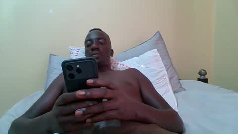 Zlatann2012 online show from 01-18-26, 09:35