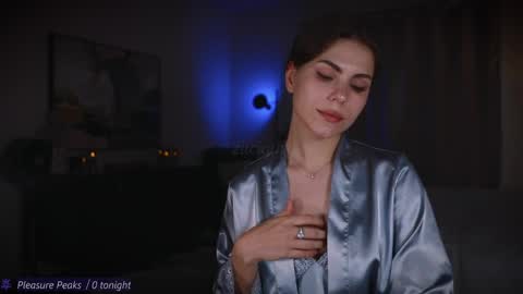 Snapshot of zlicious chatting on 04-08-26, 10:21 Zara Join next live at 5PM EST online show from 04-08-26, 10:21