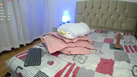 ZOEE online show from 12-24-24, 11:33