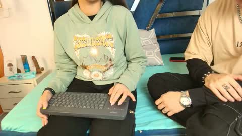 Zoe and dylan  online show from 12-02-25, 12:10