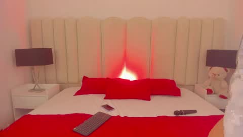 Snapshot of zoe_banx chatting on 04-08-26, 04:01 Zoe Banx online show from 04-08-26, 04:01