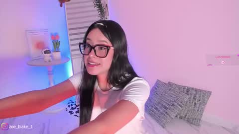 Zoe online show from 10-22-25, 02:34