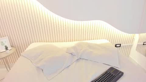 zoe_blunt_one online show from 03-26-26, 11:49