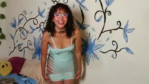 zoe_ch_ online show from 04-30-26, 09:19