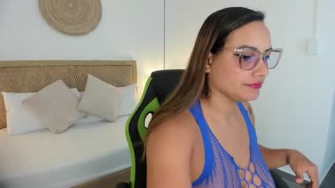 Zoe  online show from 06-17-26, 12:29