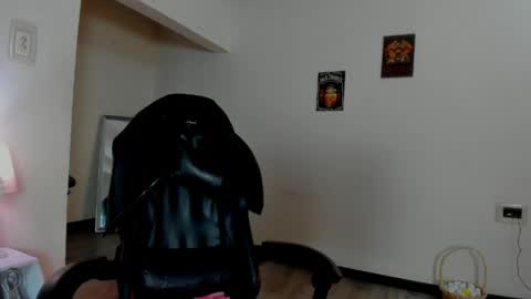 zoe_dear online show from 04-30-26, 10:03