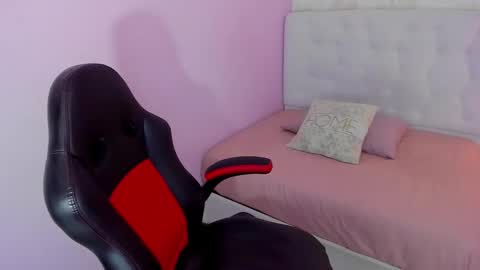 ZOE  online show from 11-07-25, 12:38