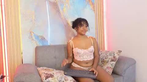Zoe Grence online show from 09-28-25, 04:01