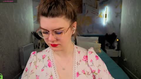 Zoe online show from 04-01-26, 02:23