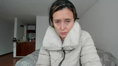 Snapshot of zoe_jeane_beker chatting on 04-29-26, 09:10 ZOE online show from 04-29-26, 09:10