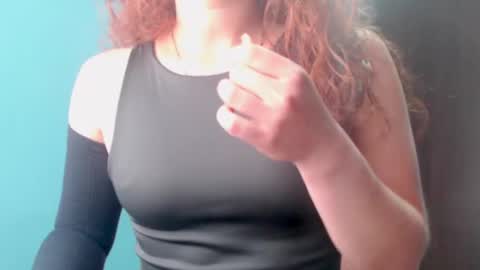 Zoe online show from 02-19-25, 03:27