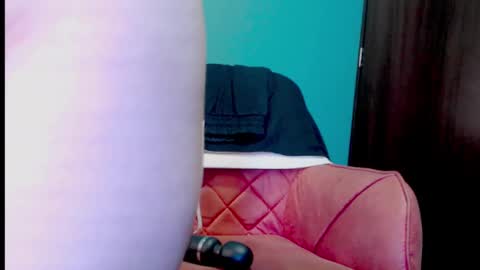Zoe online show from 02-21-25, 04:16
