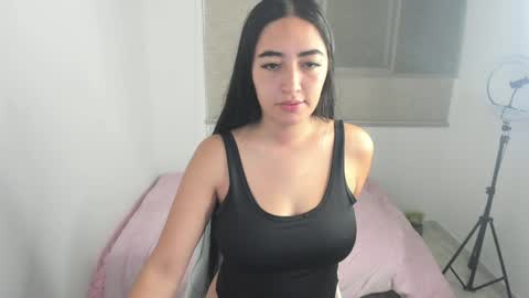 zoe_jones7 online show from 01-25-25, 02:47