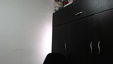 ZOE online show from 11-29-25, 05:05