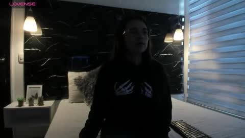 Zoe online show from 10-25-25, 11:29