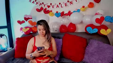 Snapshot of zoe_ll chatting on 02-16-26, 08:27 SWEET ZOE online show from 02-16-26, 08:27