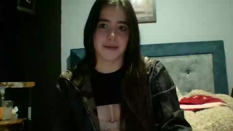 Zoe online show from 11-25-25, 05:13