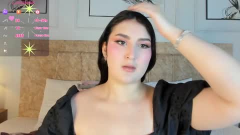 zoe_moon__ online show from 05-18-26, 02:34