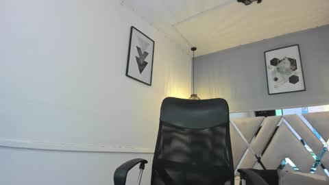 zoe_moreau online show from 01-15-26, 08:12