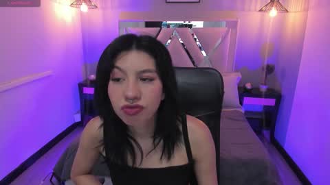 Snapshot of zoe_moreau chatting on 03-23-26, 11:58 zoe_moreau online show from 03-23-26, 11:58