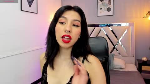 Snapshot of zoe_moreau chatting on 04-18-26, 07:58 zoe_moreau online show from 04-18-26, 07:58