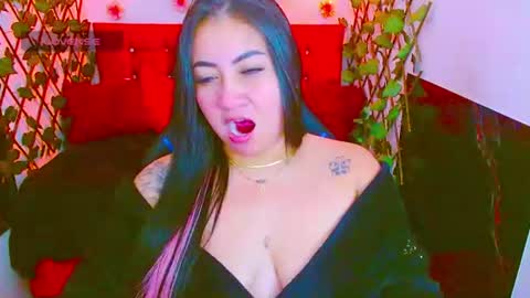 zoe_naughty22 online show from 06-10-26, 03:29