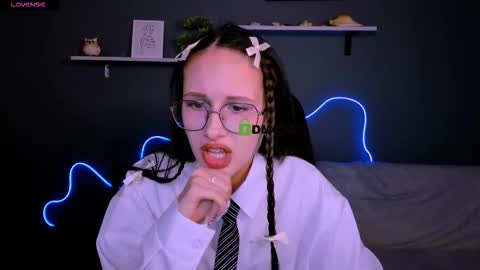 zoe_puff online show from 09-22-25, 08:11