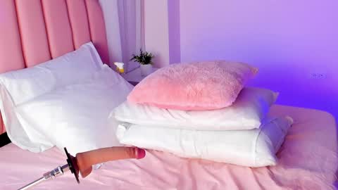 Snapshot of zoe_rivers chatting on 01-25-25, 06:13 Zoe online show from 01-25-25, 06:13