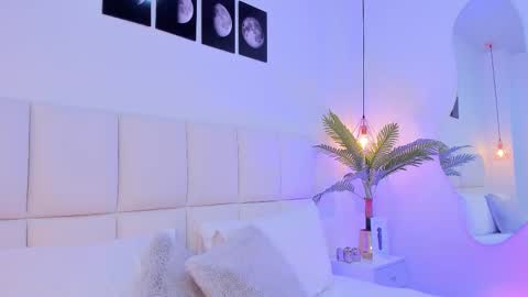 Snapshot of zoe_rivers chatting on 09-20-25, 01:28 Zoe online show from 09-20-25, 01:28