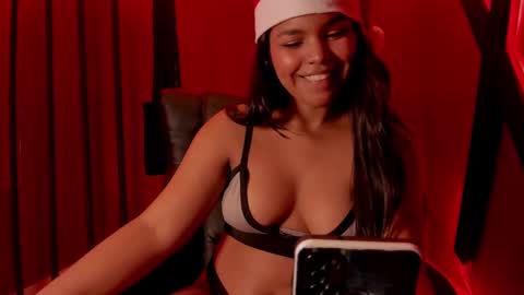 Zoe online show from 12-22-24, 11:41