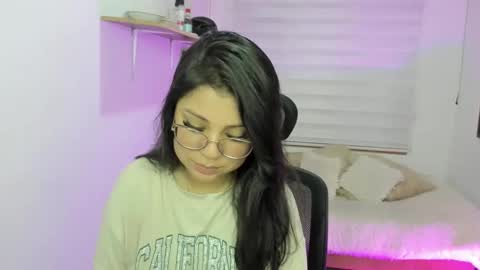 Zoe online show from 09-15-25, 03:50