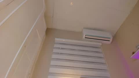 Hi guys i am Zoe  online show from 02-22-25, 02:41